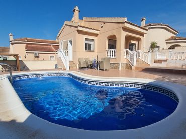 Villa mit Balkon zum Verkauf in Benimar