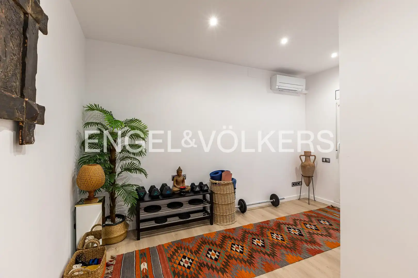 Flat for rent in Barcelona  with Air Conditioner, Heating and Private garden