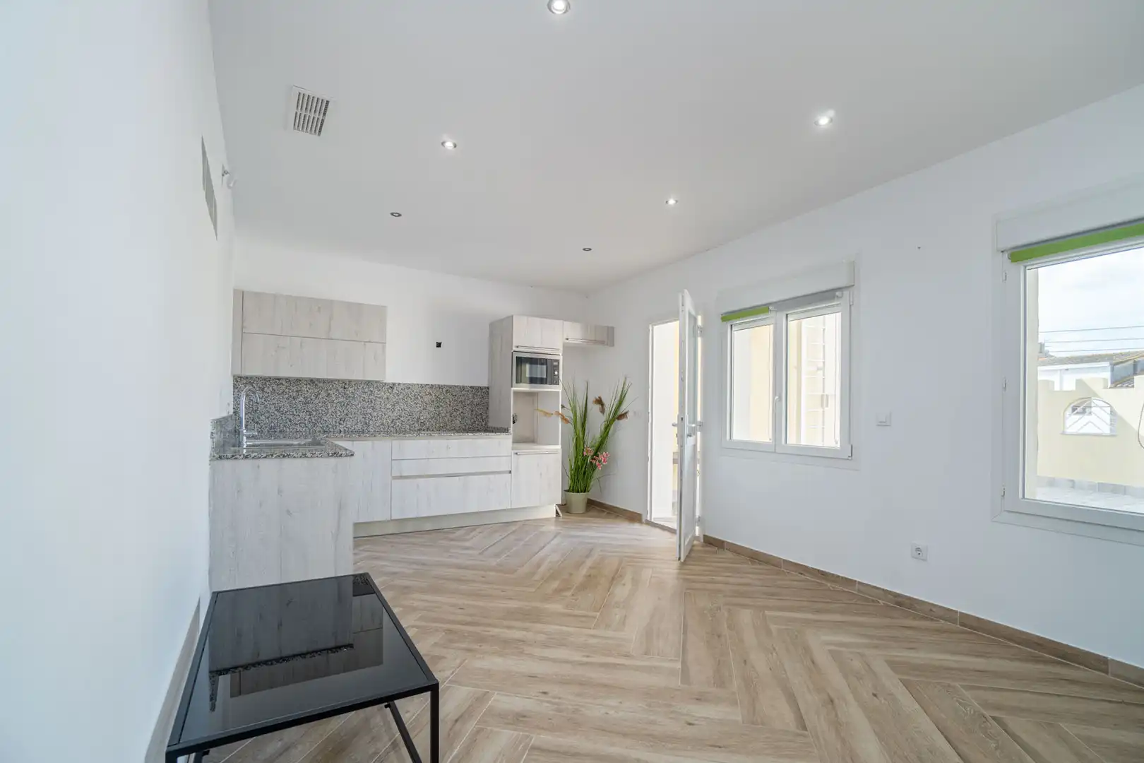 Cocina de Casa o chalet en venta en Castelló d'Empúries con Aire acondicionado y Terraza