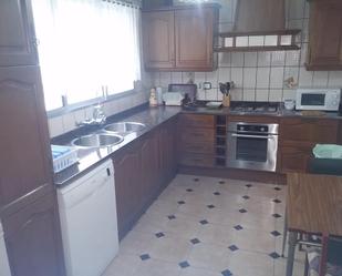 Kitchen of Duplex to rent in Reus