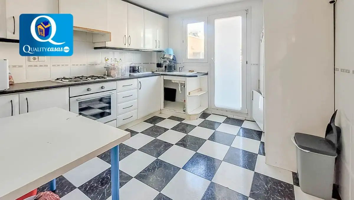 Cocina de Casa adosada en venta en El Campello con Aire acondicionado, Terraza y Balcón