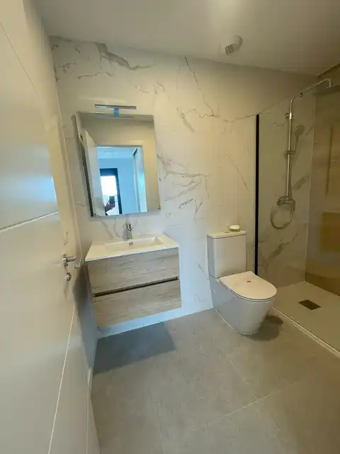 Baño de Piso de alquiler en Sant Joan d'Alacant con Aire acondicionado, Calefacción y Terraza