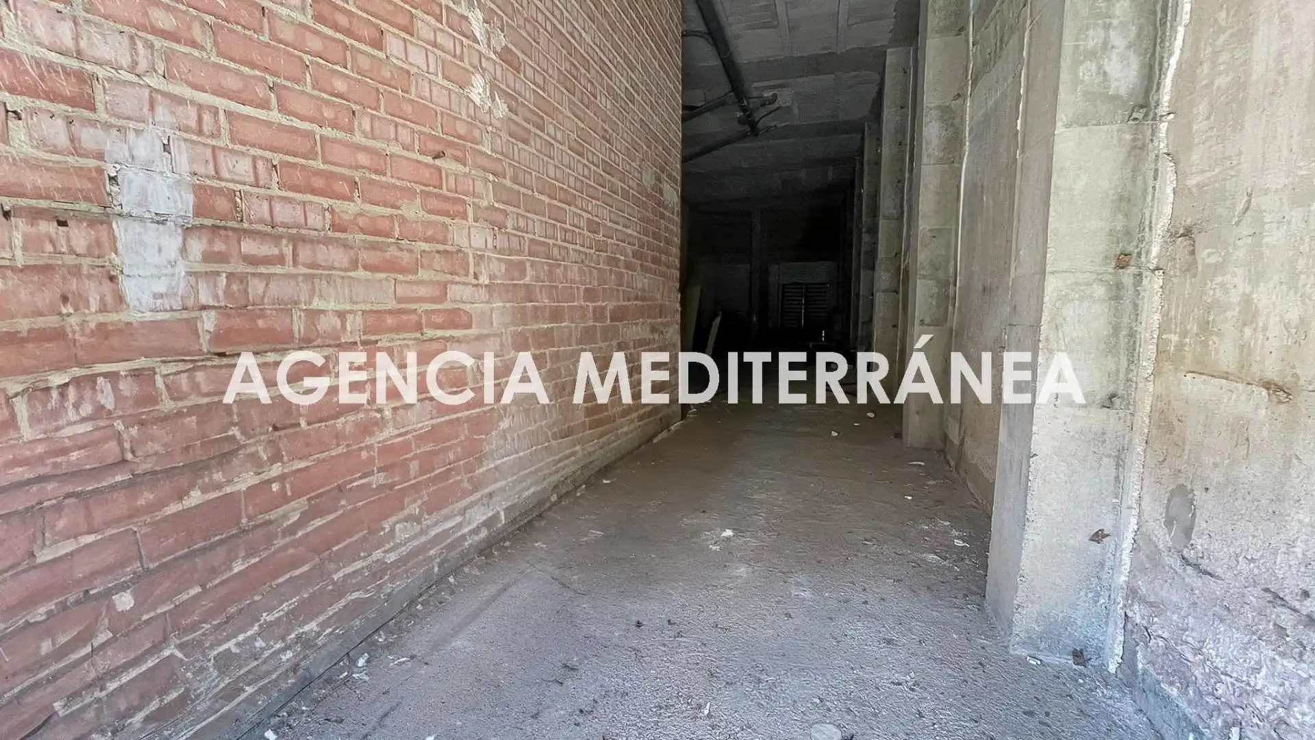 Local en venta en Quart de Poblet