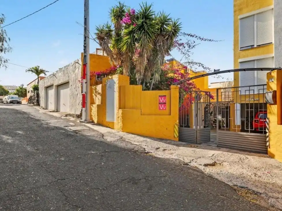 Exterior view of Flat for sale in El Paso, Santa Cruz de Tenerife