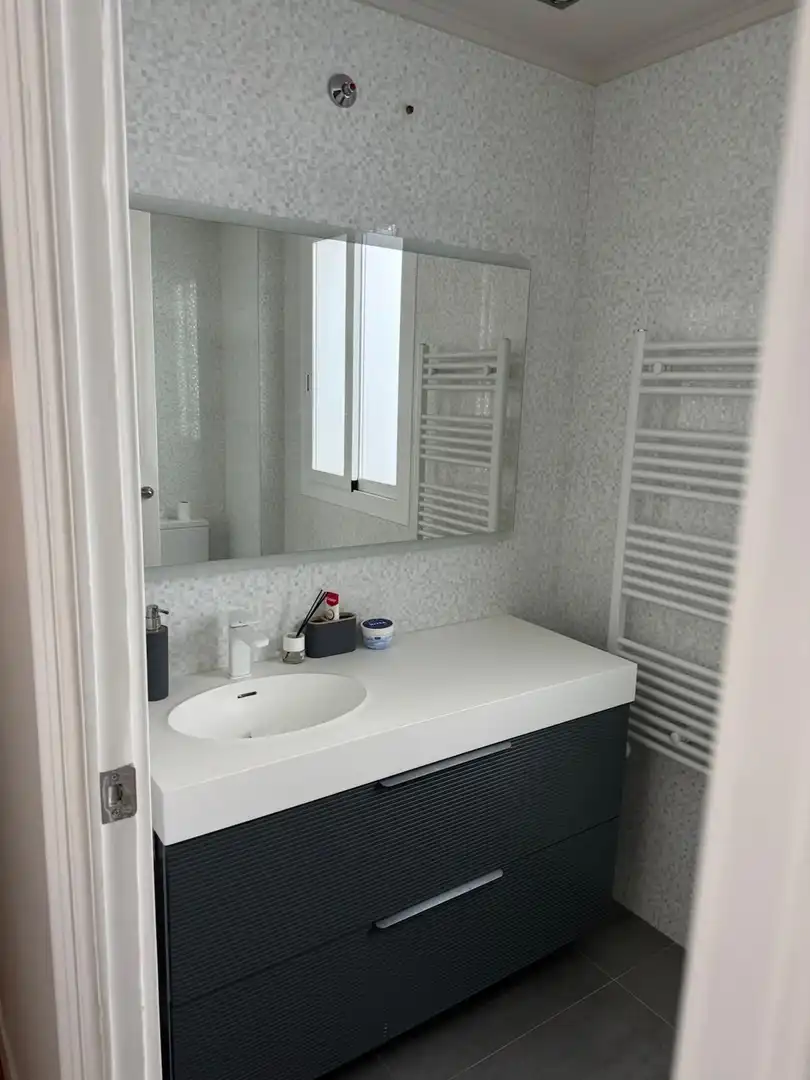 Bany de Apartament de lloguer en  Logroño amb Aire condicionat, Calefacció i Terrassa