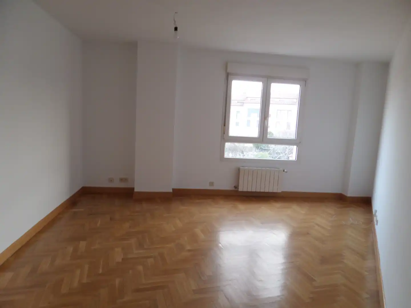 Sala de estar de Piso de alquiler en San Agustín del Guadalix con Aire acondicionado, Calefacción y Parquet