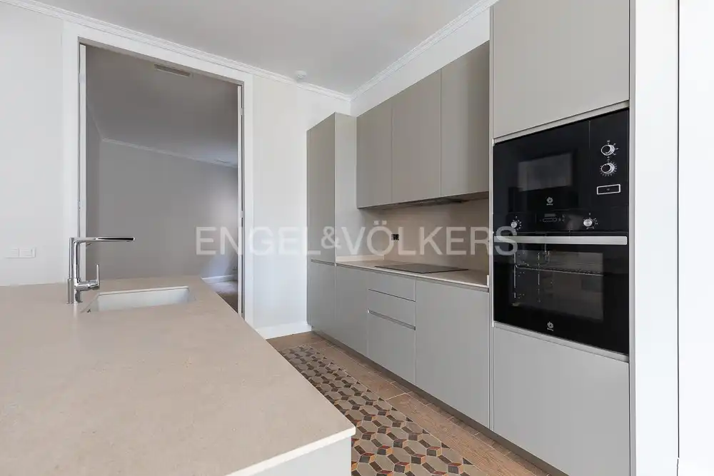 Küche von Wohnung zum Verkauf in Valencia mit Klimaanlage, Heizung und Balkon