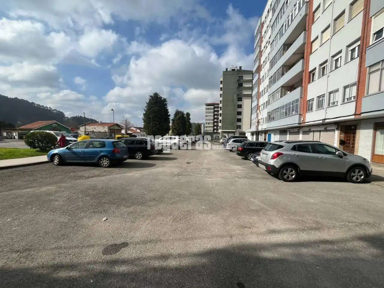 Parkplatz von Wohnung zum Verkauf in Castrillón mit Heizung und Abstellraum