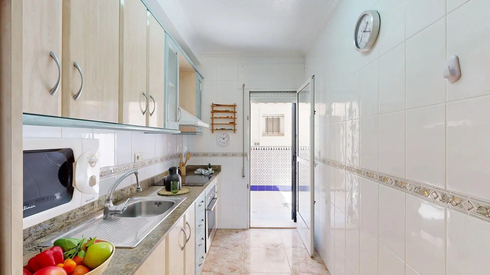 Cocina de Casa adosada en venta en Pilar de la Horadada con Jardín privado, Terraza y Balcón