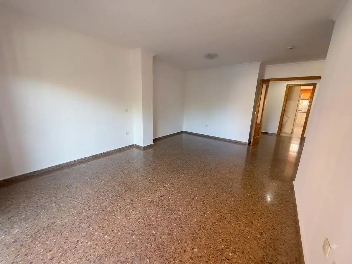 Piso de alquiler en Valencia con Aire acondicionado, Terraza y Balcón