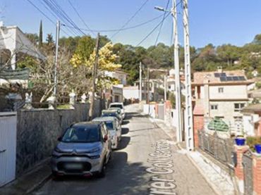 Villa zum Verkauf in Carrer Coll Cardús