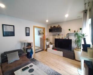Living room of Flat for sale in Cuenca Capital  with Heating, Terrace and Furnished