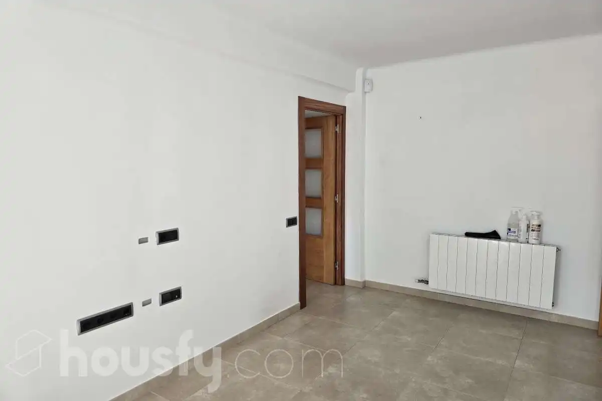 Flat for rent in Carrer Dolçamara, Sant Ildefons