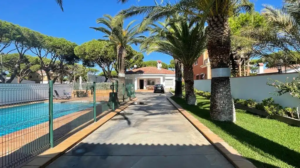 Villa mit Pool zum Verkauf in La Barrosa, imagen 4