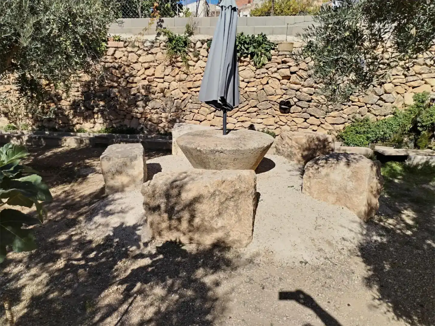 Terrassa de Pis en venda en Elche de la Sierra amb Aire condicionat, Jardí privat i Piscina