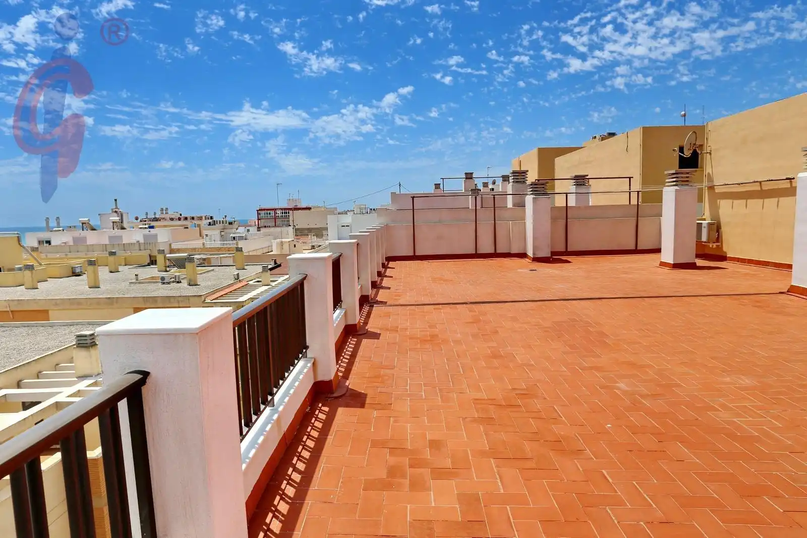 Terrasse von Wohnung zum Verkauf in Guardamar del Segura mit Terrasse, Abstellraum und Möbliert