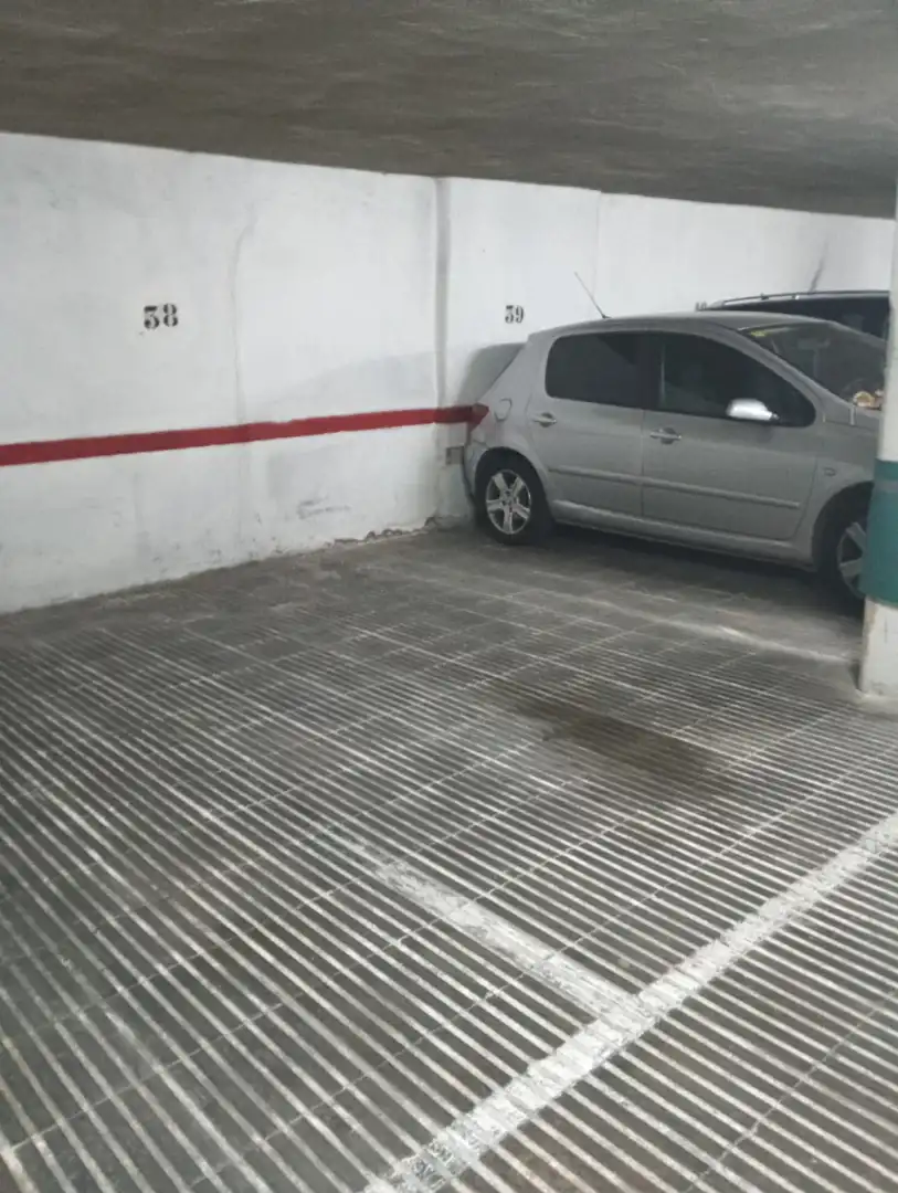 Parking of Garage for sale in Santa Coloma de Gramenet  with Alarm