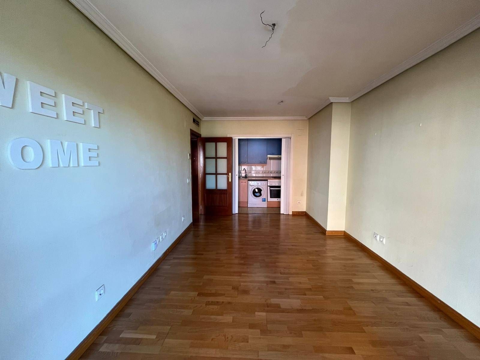 Sala de estar de Piso de alquiler en  Madrid Capital con Aire acondicionado, Calefacción y Jardín privado