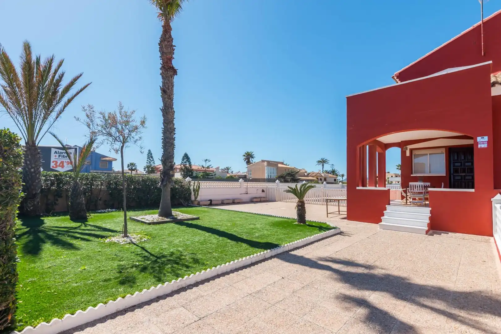Vista exterior de Casa o chalet en venta en La Manga del Mar Menor con Aire acondicionado, Calefacción y Jardín privado