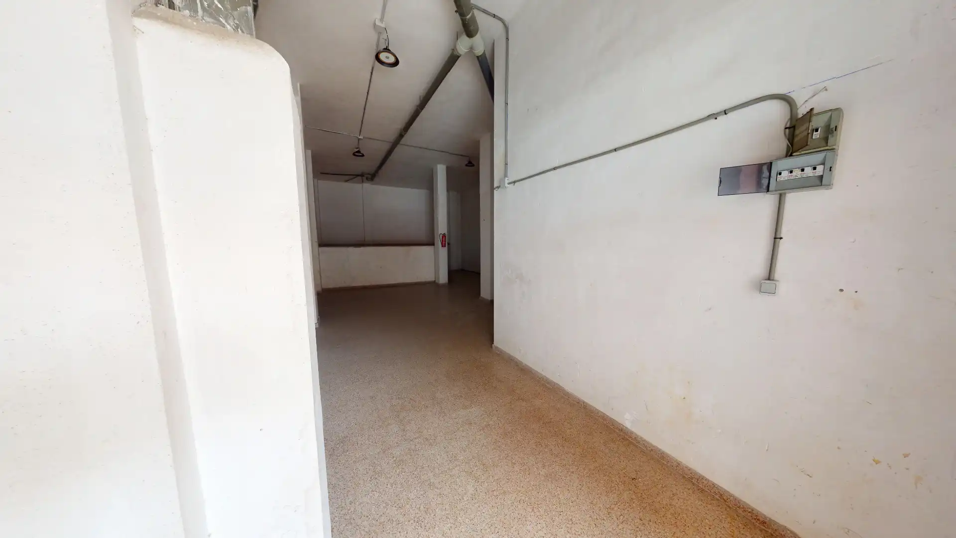 Commercial properties for sale in Alicante / Alacant  with Air Conditioner