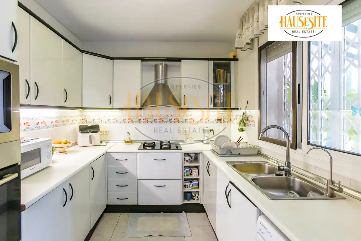 Kitchen of Houses for sale in Vilanova i la Geltrú  with Heating, Terrace and Balcony