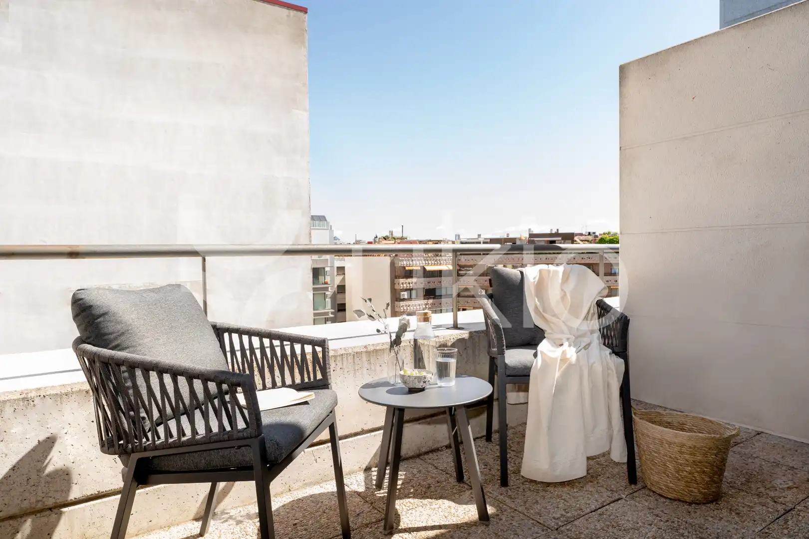 Terrassa de Apartament de lloguer en Madrid amb Aire condicionat, Calefacció i Moblat