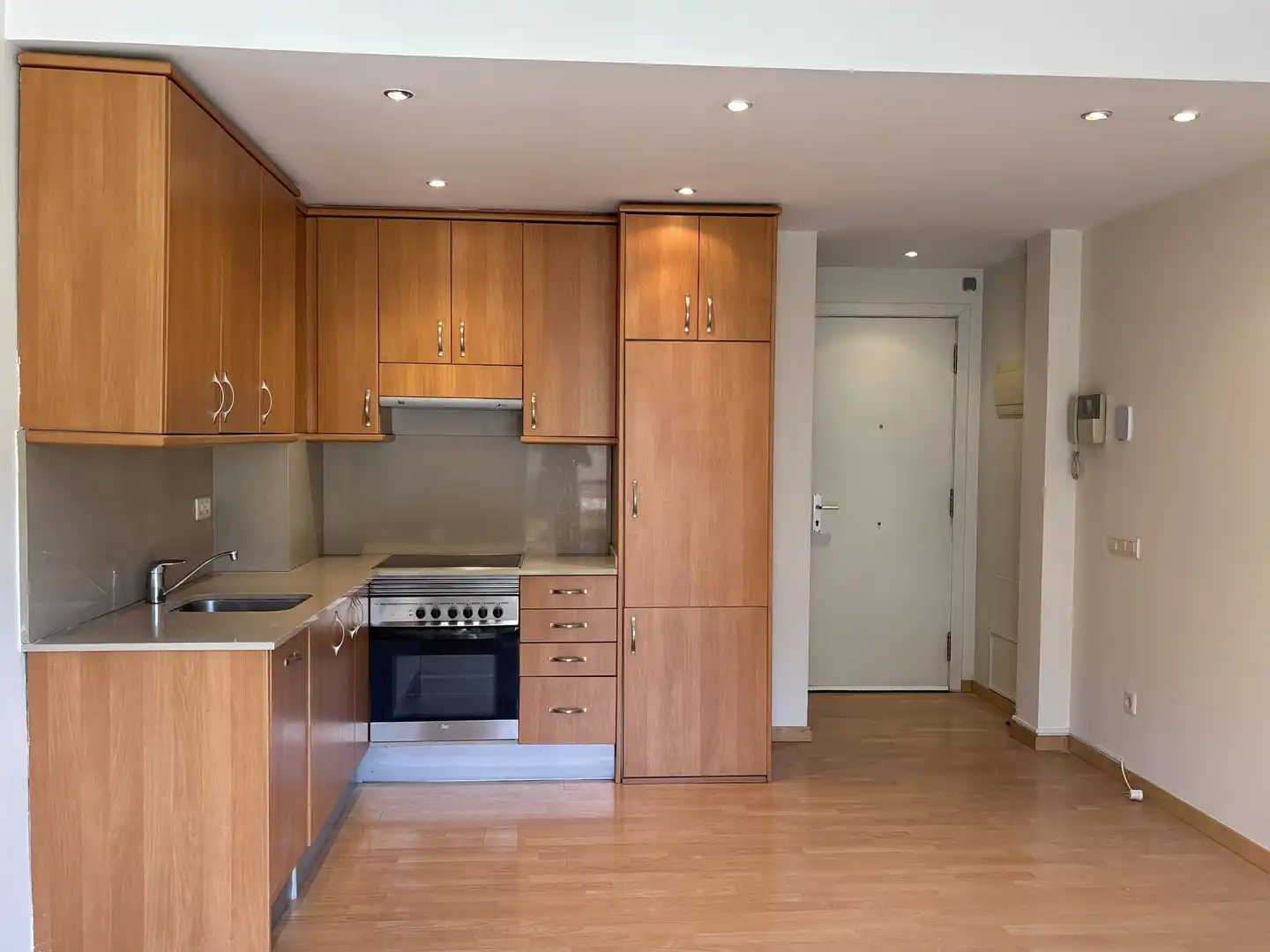 Duplexes for rent in Carrer de Monterols, Creu Alta