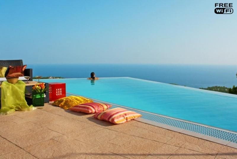 Swimming pool of House or chalet for sale in Lloret de Mar  with Heating, Private garden and Swimming Pool