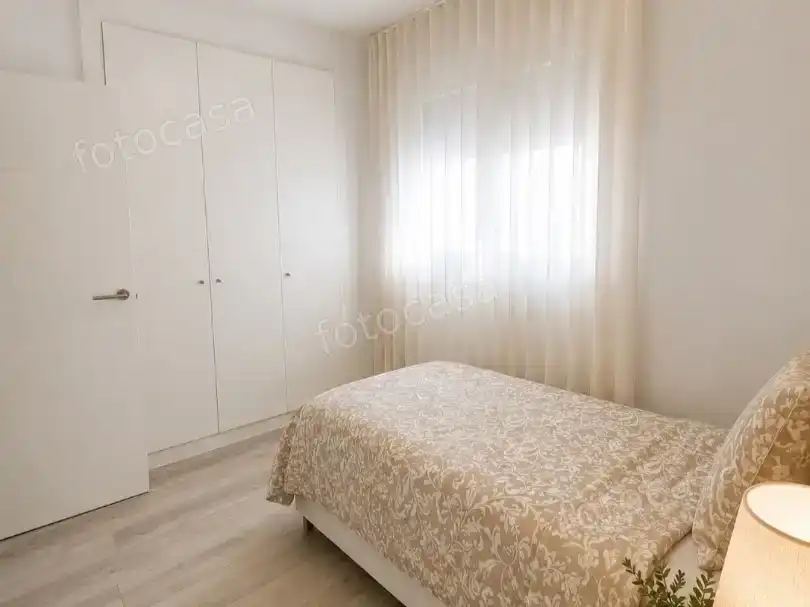 Dormitori de Pis en venda en Mairena del Aljarafe amb Aire condicionat i Piscina