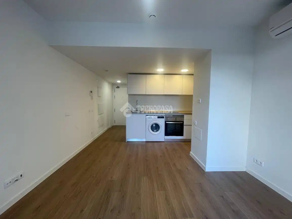 Habitación de Estudio en venta en San Sebastián de los Reyes con Aire acondicionado