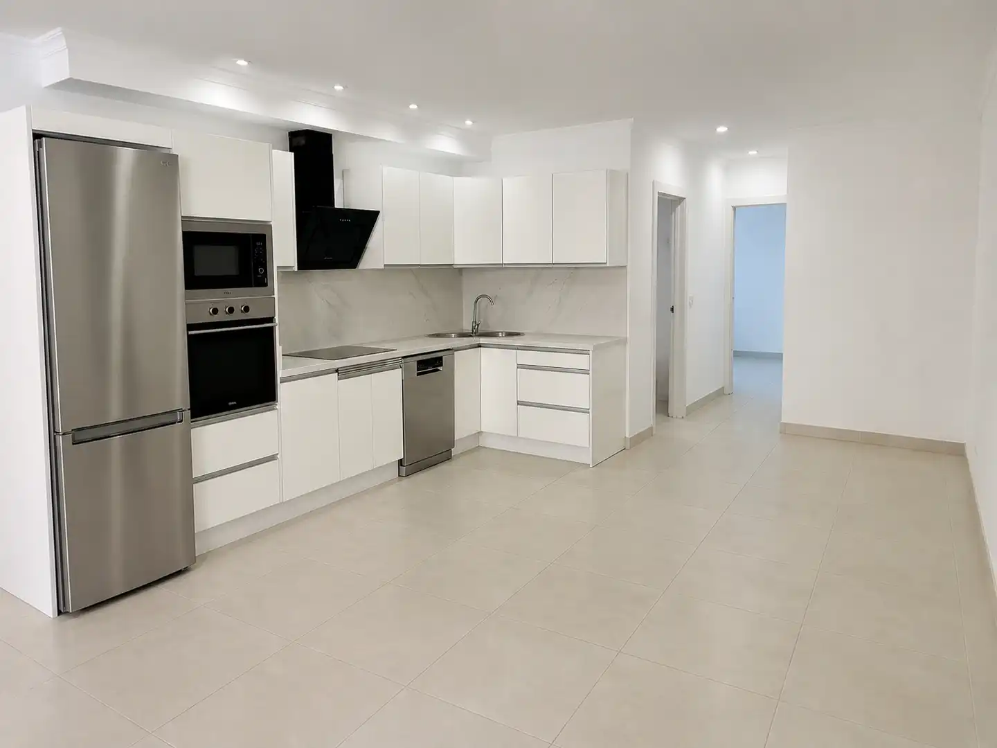 Cocina de Piso en venta en San Bartolomé de Tirajana con Aire acondicionado, Microondas y Balcón