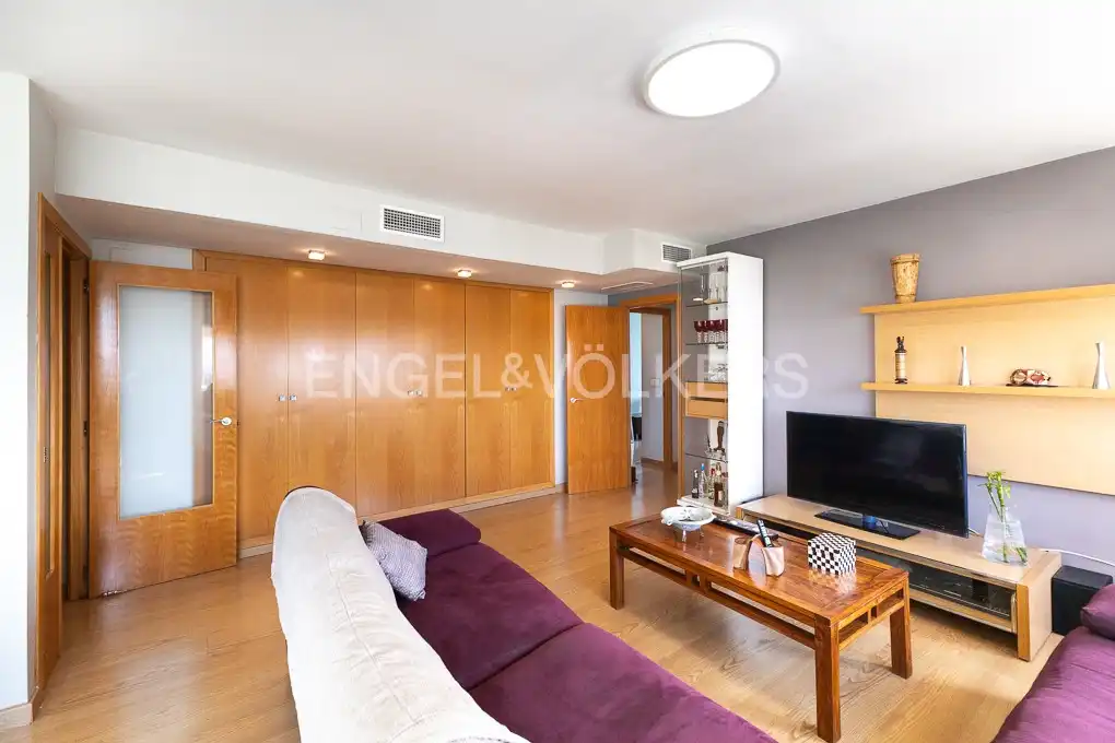 Sala d'estar de Pis de lloguer en Valencia amb Aire condicionat, Calefacció i Terrassa