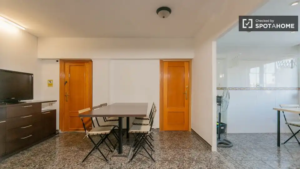 Comedor de Piso de alquiler en Valencia con Aire acondicionado, Calefacción y Amueblado
