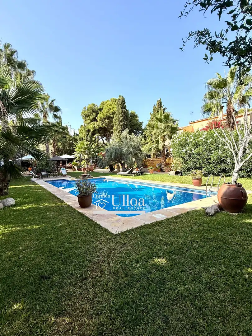 Vista exterior de Casa o xalet en venda en Alicante / Alacant amb Jardí privat, Terrassa i Traster