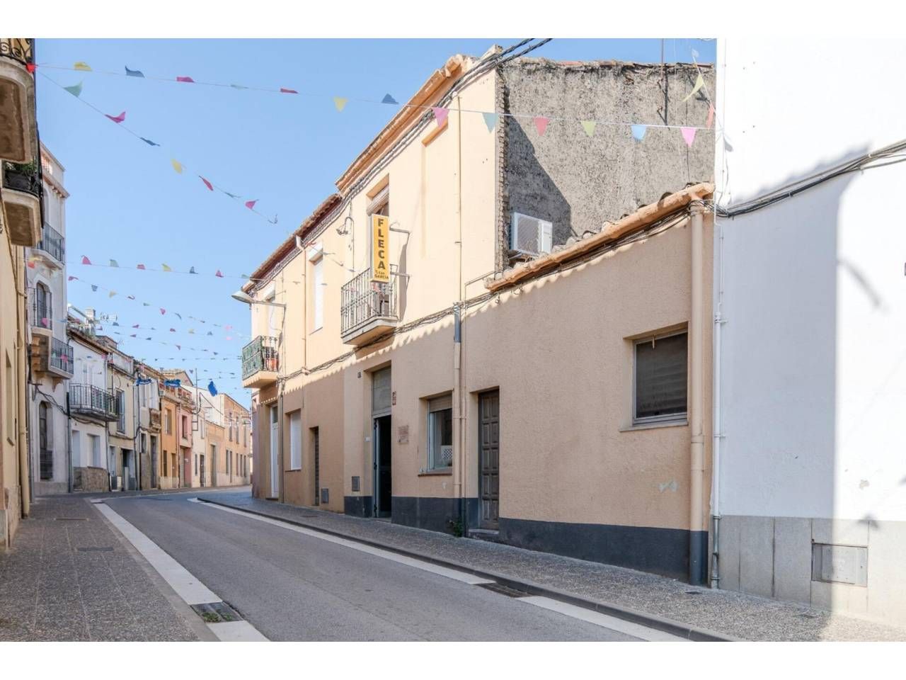 Vista exterior de Casa o xalet en venda en Llagostera amb Jardí privat i Terrassa