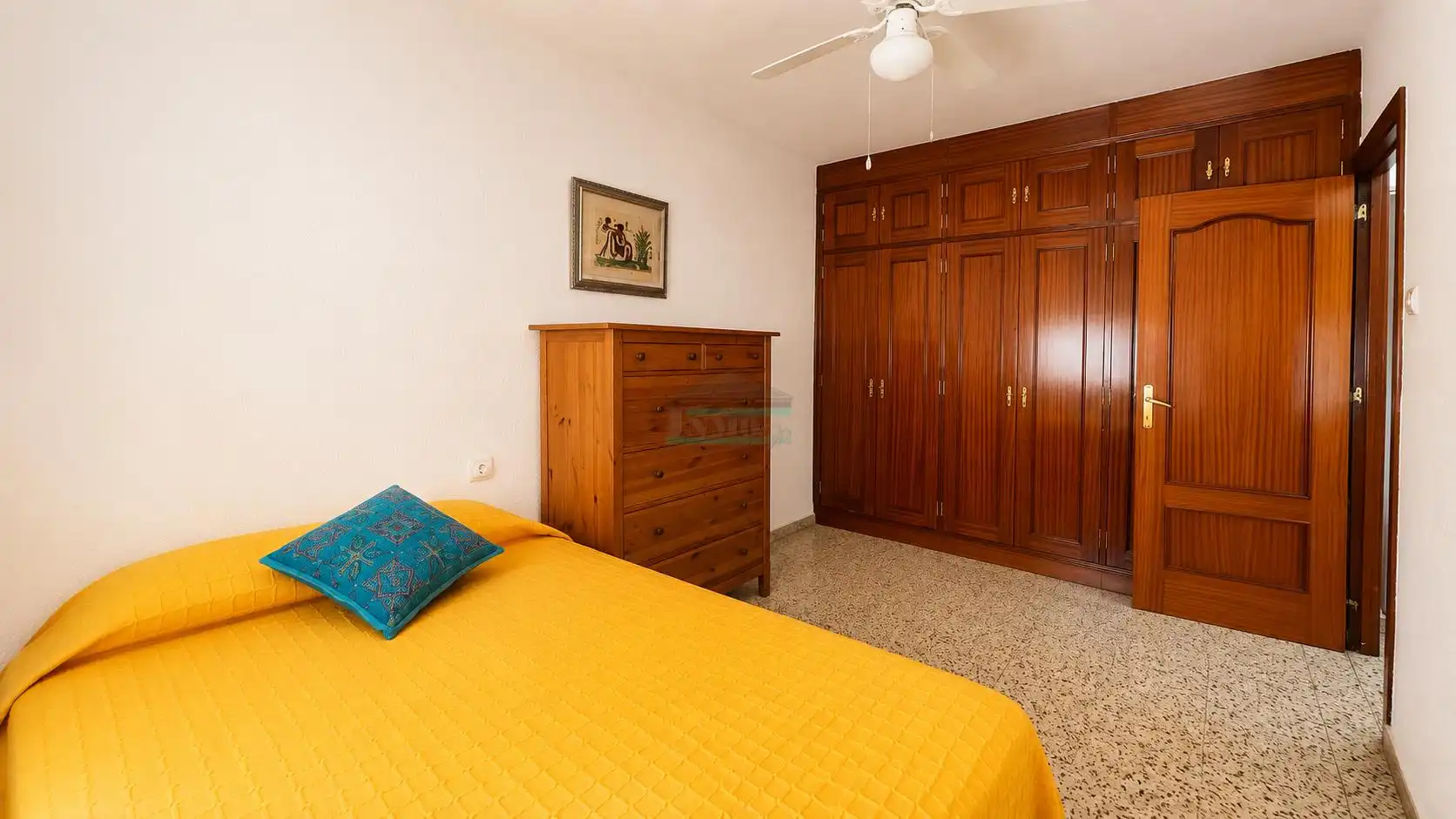 Bedroom of Flat for rent in Granada  with Air Conditioner, Furnished and Oven
