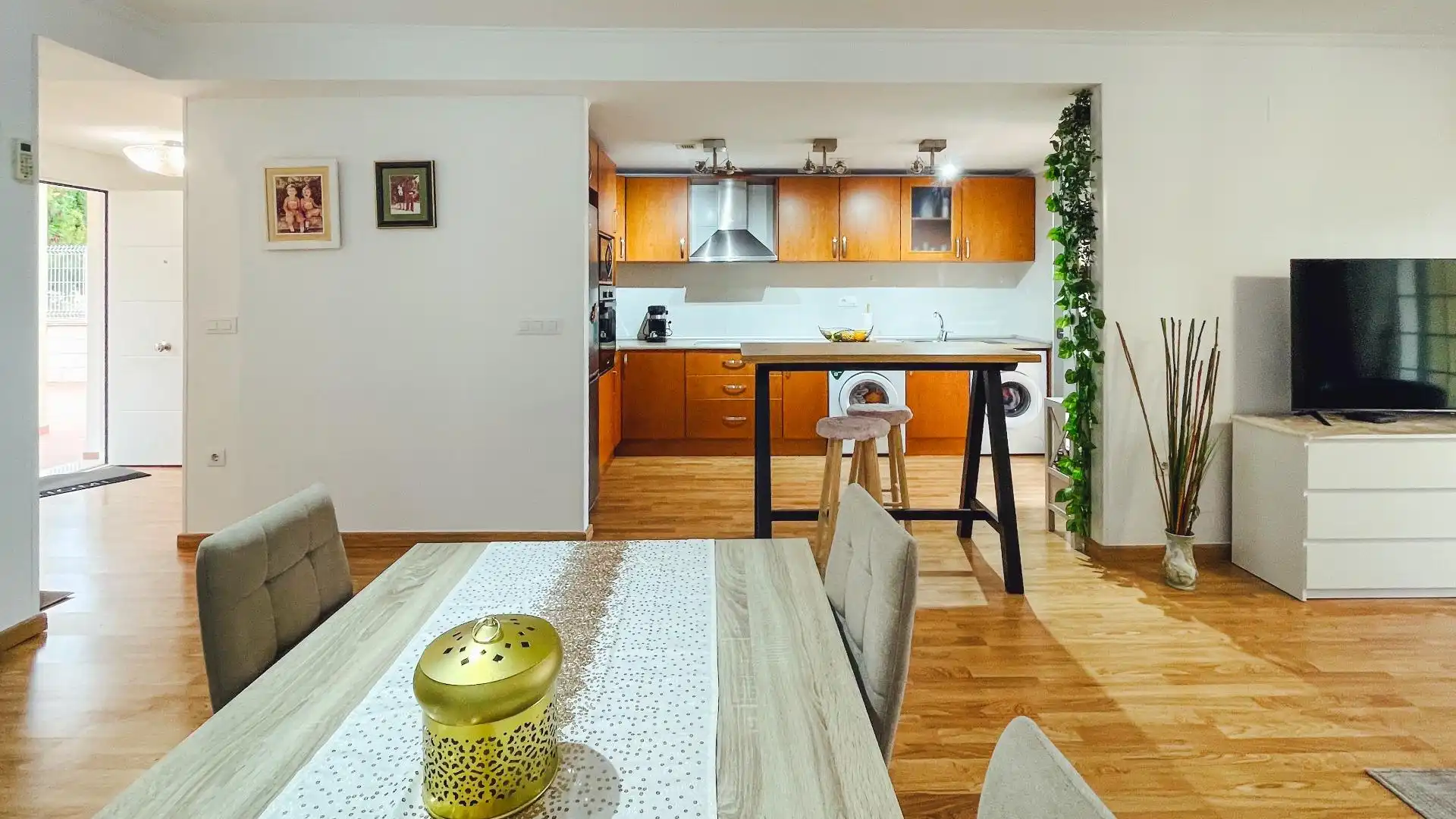 Cuina de Casa adosada en venda en La Nucia amb Aire condicionat, Jardí privat i Terrassa