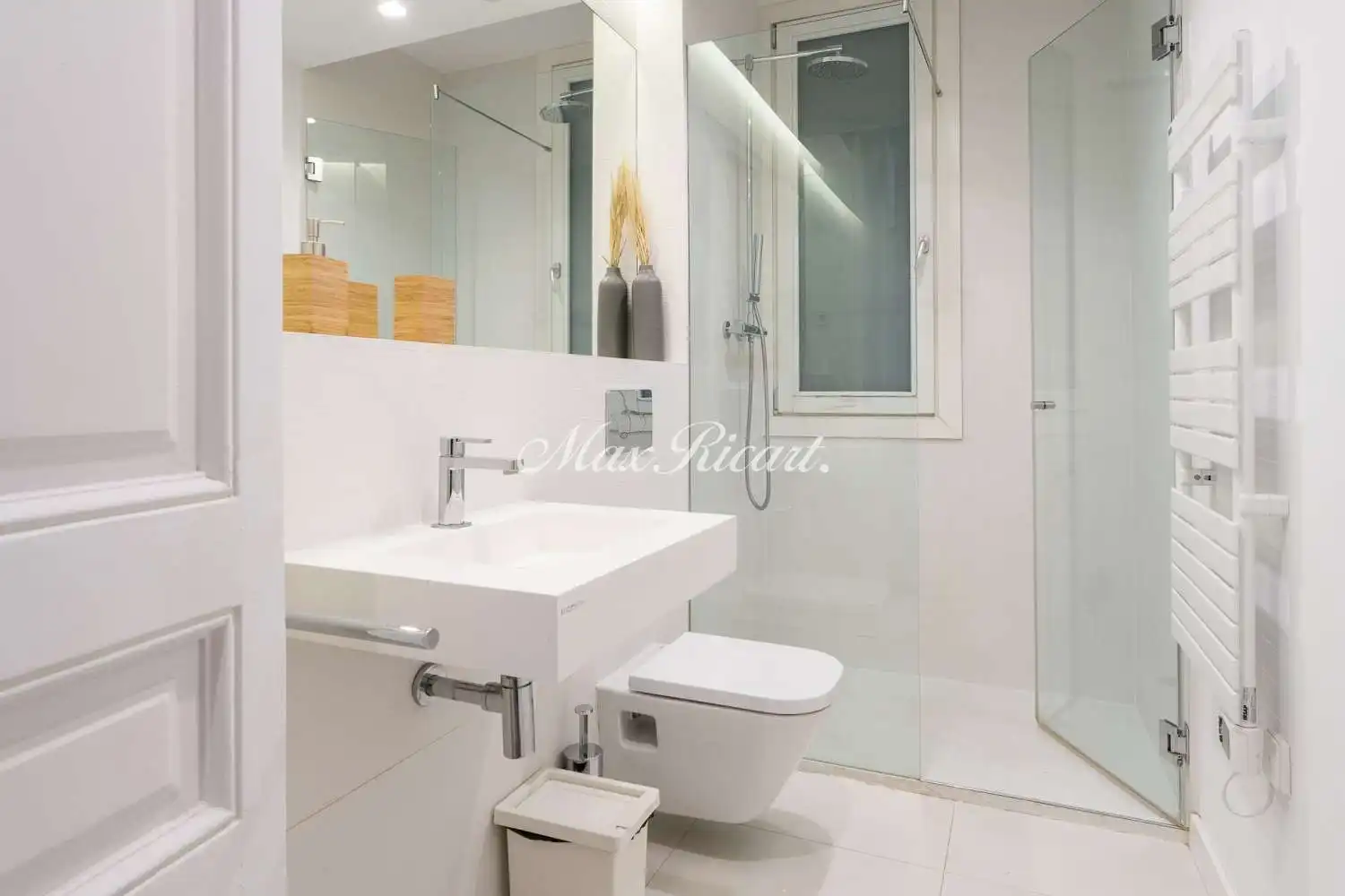 Badezimmer von Wohnung zur Miete in Barcelona mit Klimaanlage, Heizung und Terrasse