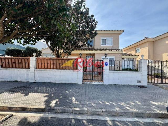 Casa-chalet en Venta en Polinyà de Xúquer