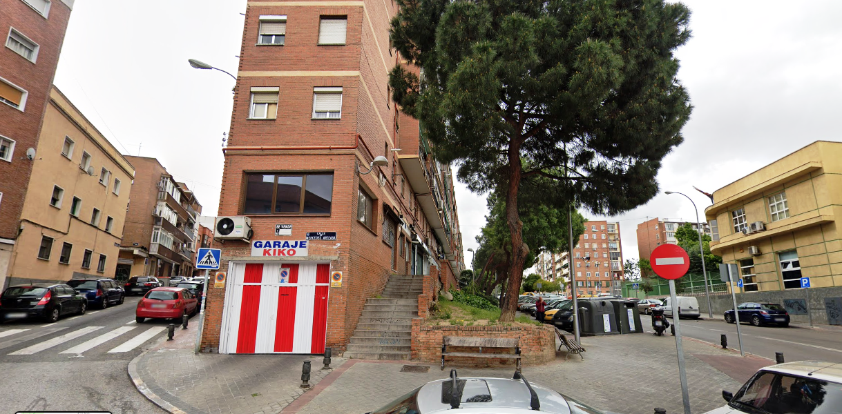 Exterior view of Garage for sale in  Madrid Capital
