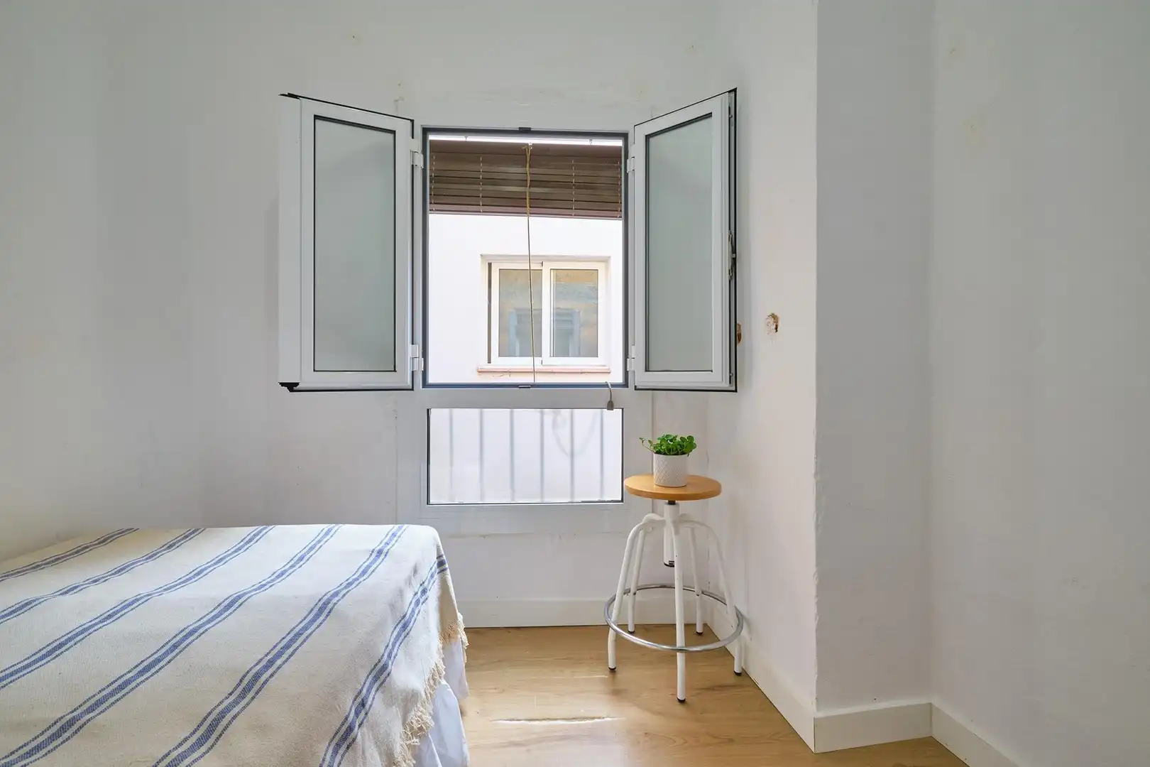 Habitación de Casa o chalet en venta en Canet de Mar con Parquet, Terraza y Trastero