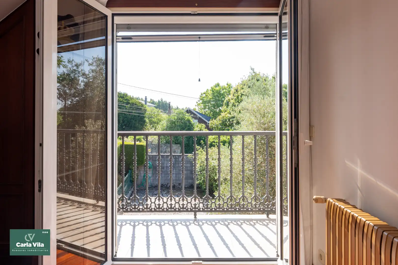 Terrassa de Casa o xalet en venda en Lugo amb Calefacció, Jardí privat i Parquet