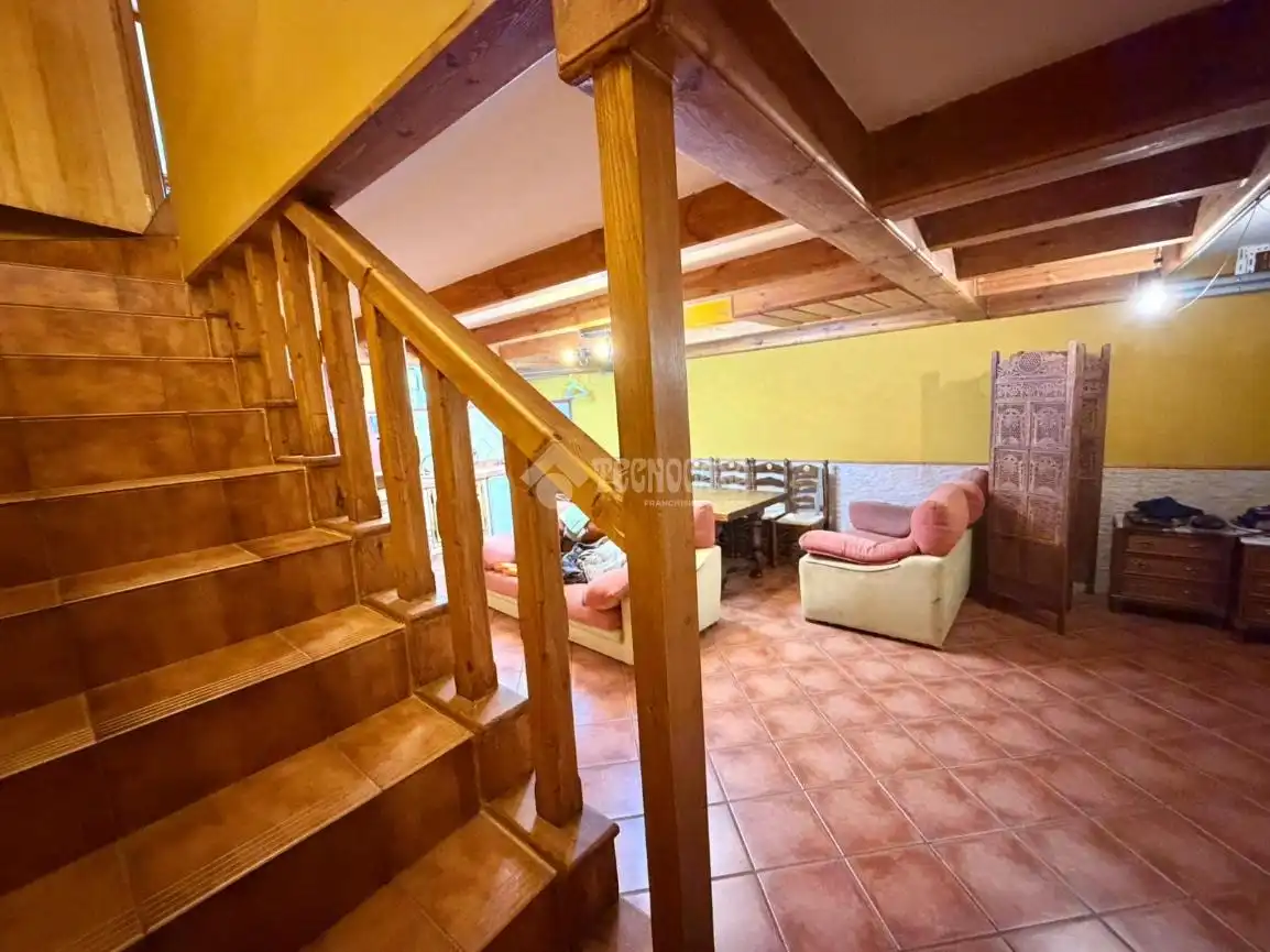 Casa adosada en venta en Fuensaldaña con Aire acondicionado y Alarma