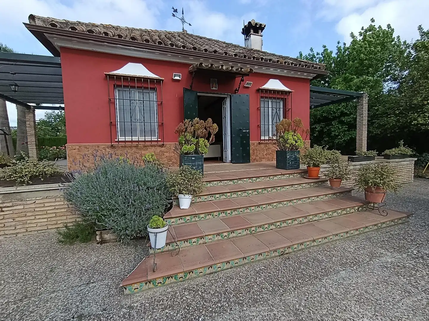 Exterior view of Houses for sale in La Carlota  with Air Conditioner, Heating and Private garden