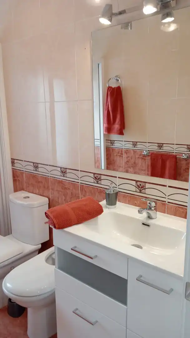Badezimmer von Wohnung zur Miete in Gijón  mit Heizung