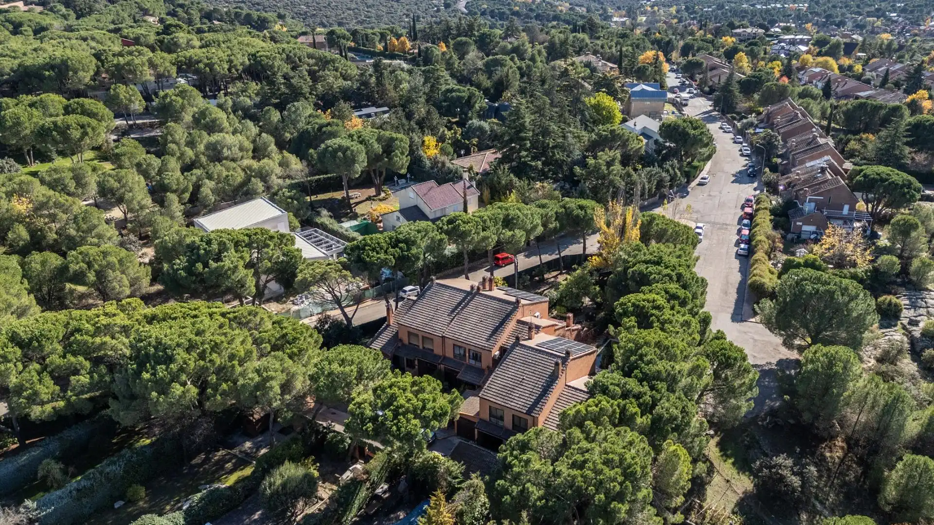 Vista exterior de Casa adosada en venta en Galapagar con Calefacción, Jardín privado y Terraza