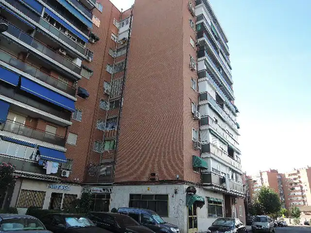 Außenansicht von Wohnung zum Verkauf in Fuenlabrada