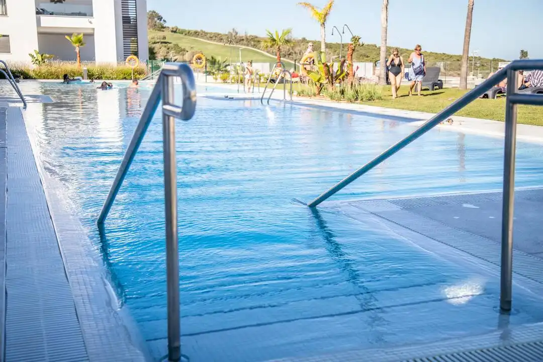 Swimming pool of Duplexes for rent in La Alcaidesa  with Air Conditioner, Heating and Private garden