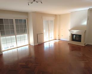 Living room of Flat for sale in Miguelturra  with Air Conditioner, Heating and Parquet flooring