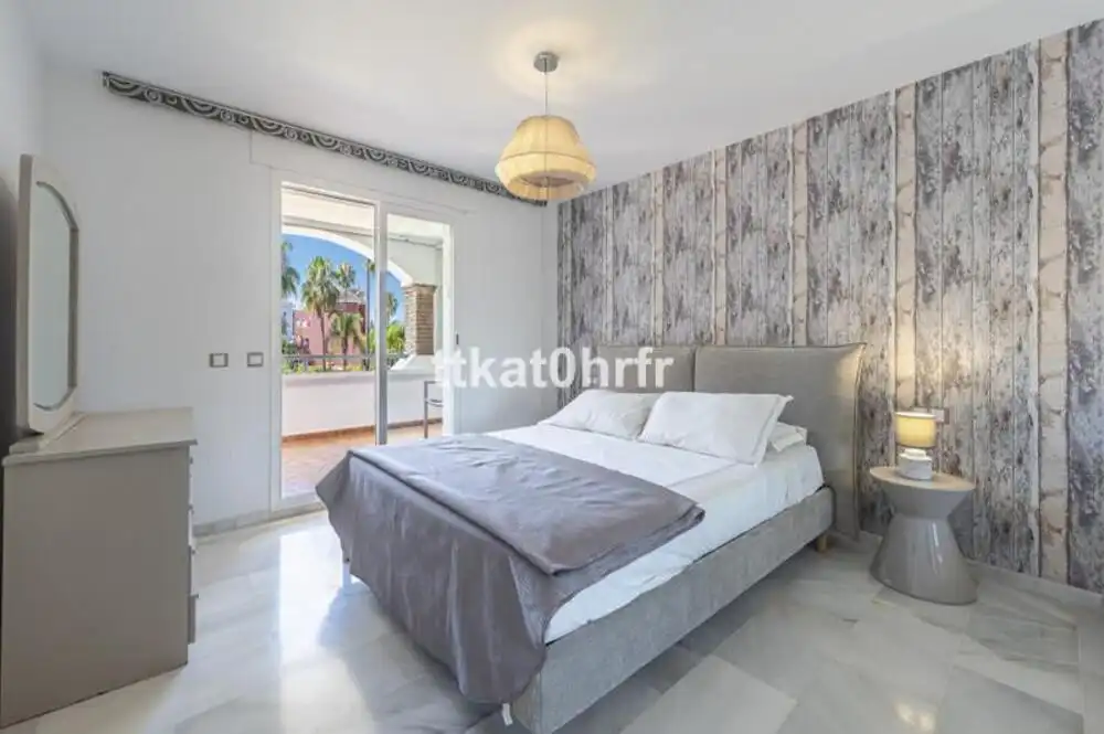 Bedroom of Apartments for rent in Marbella  with Air Conditioner, Terrace and Swimming Pool